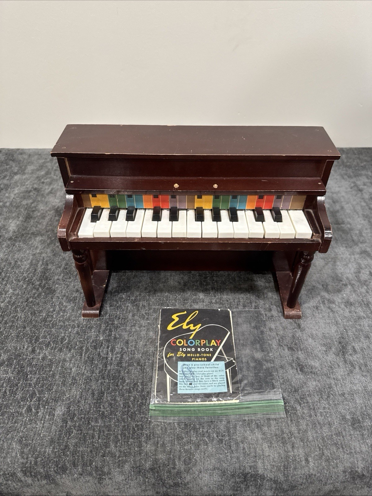 ELY MELLO-TONE ANTIQUE UPRIGHT WOODEN TOY PIANO 60 YEARS OLD-14\ ELY MELLO-TONE ANTIQUE UPRIGHT WOODEN TOY PIANO 60 YEARS OLD-14\