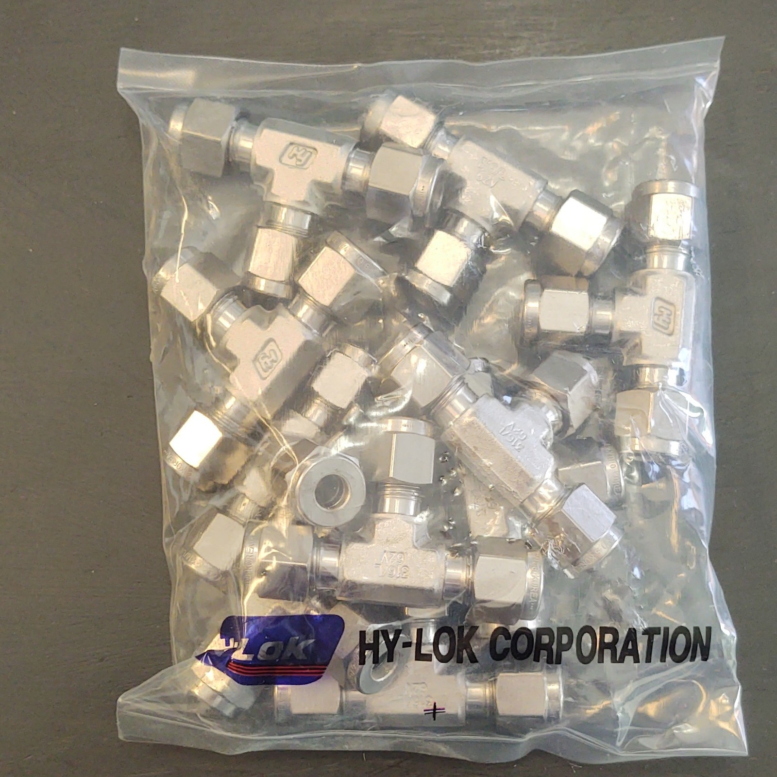 10 count pack Hy-Lok Stainless Steel Compression Tee Fitting 1/4 od 10 count pack Hy-Lok Stainless Steel Compression Tee Fitting 1/4 od