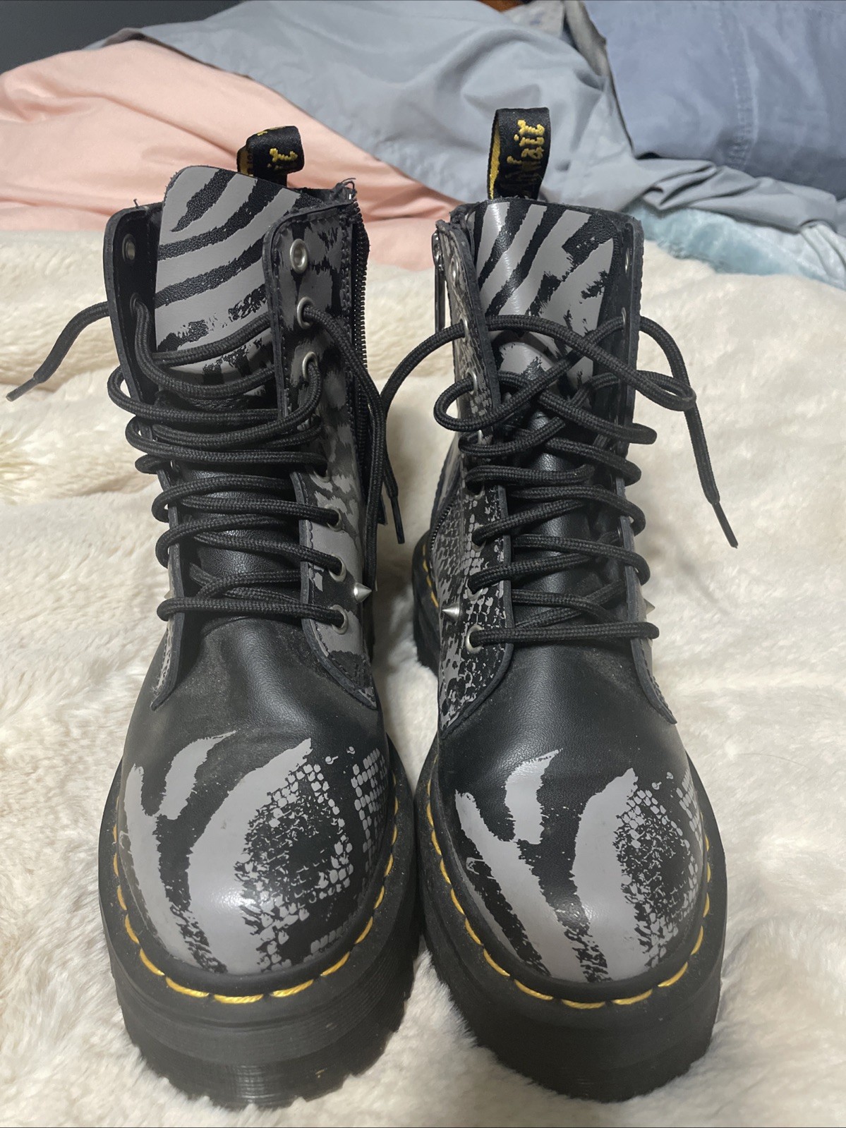 Dr. Martens 1460 Women\'s Boot, Size 7 - Black Patent Dr. Martens 1460 Women\'s Boot, Size 7 - Black Patent