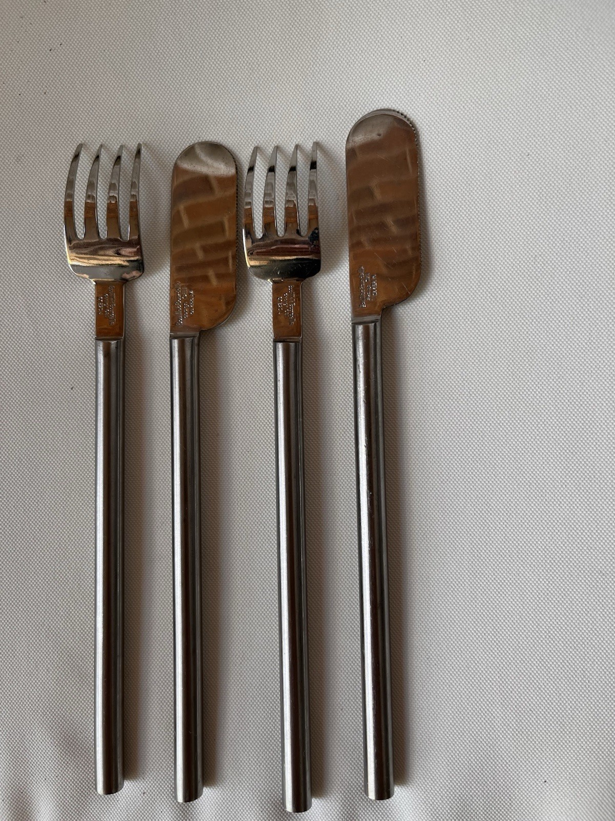 AIR FRANCE CONCORDE AIRPLANE BOUILLET BOURDELLE CEI 2 Forks 2 Knives AIR FRANCE CONCORDE AIRPLANE BOUILLET BOURDELLE CEI 2 Forks 2 Knives
