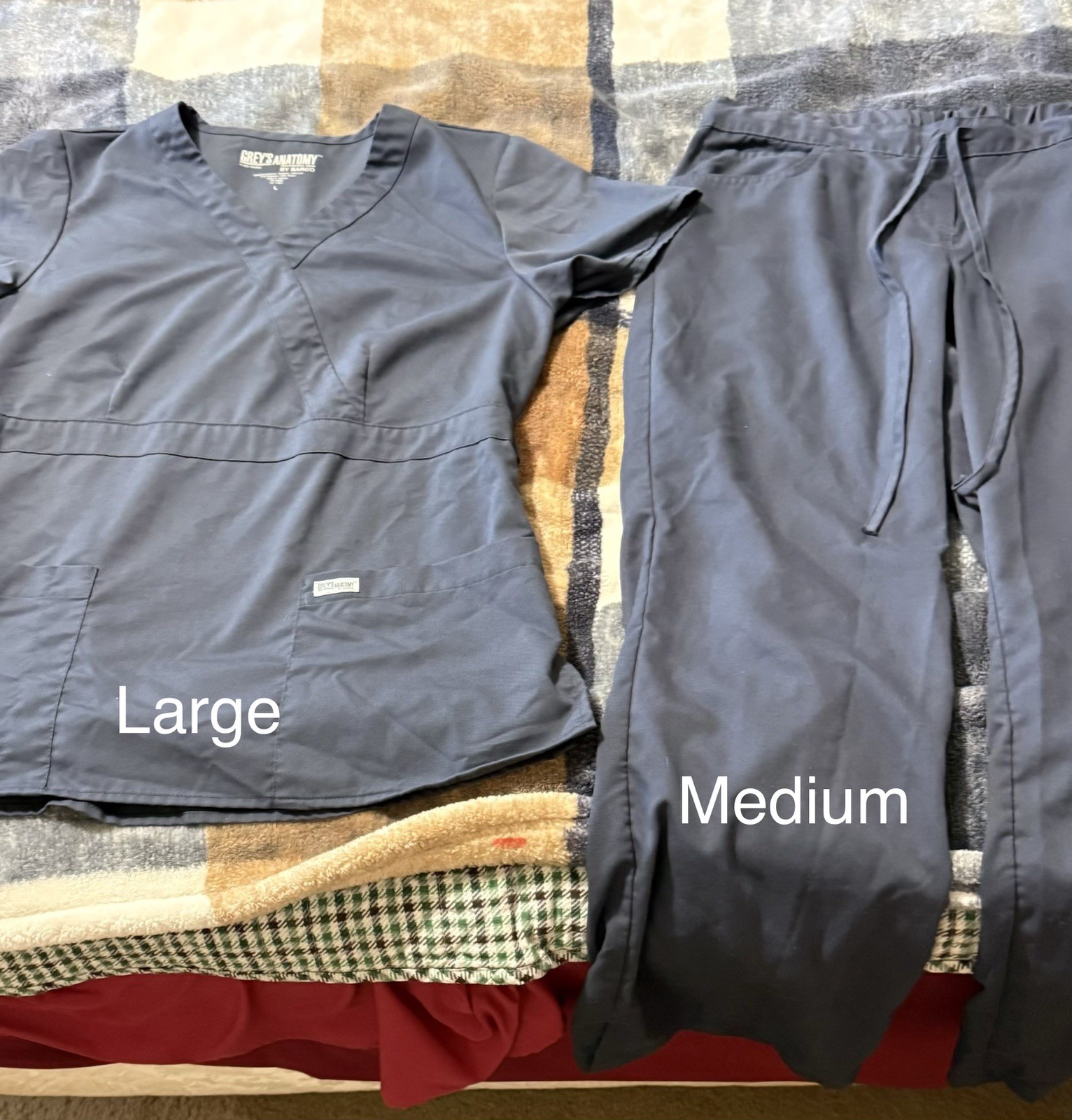 Grey's Anatomy Unisex Gray Solid Knit Medical Scrubs Set L Top M Pants Grey's Anatomy Unisex Gray Solid Knit Medical Scrubs Set L Top M Pants
