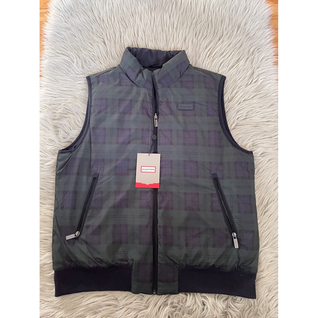 Hunter Men\'s reversible Plaid Vest - Navy & Green