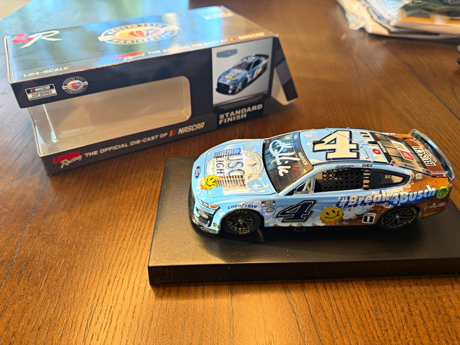 Kevin Harvick signed diecast NASCAR Busch light #4 ford mustang Kevin Harvick signed diecast NASCAR Busch light #4 ford mustang