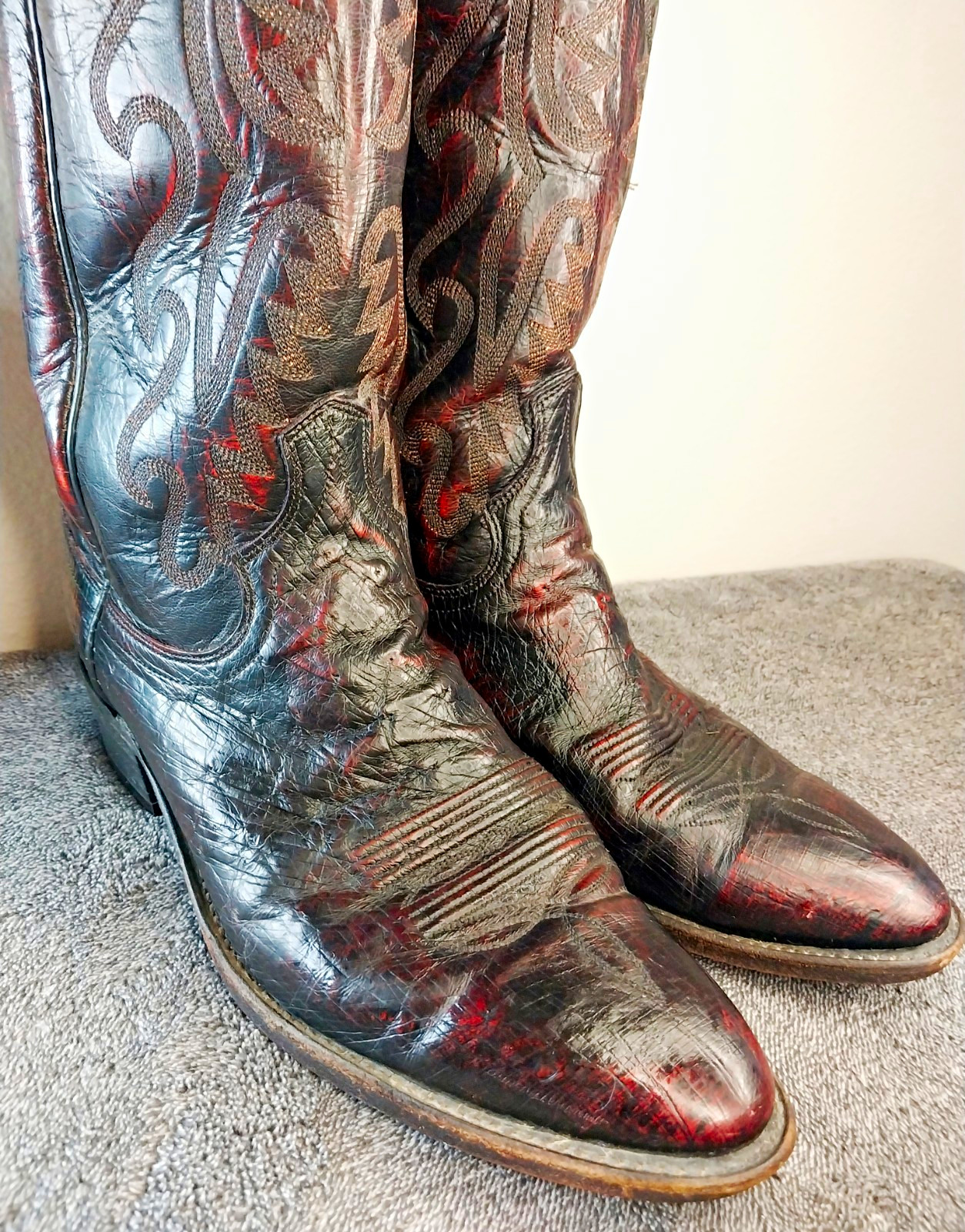 Vintage Dan Post Burgendy And Brown Smooth Ostrich Leather Western Cowboy Boots Vintage Dan Post Burgendy And Brown Smooth Ostrich Leather Western Cowboy Boots