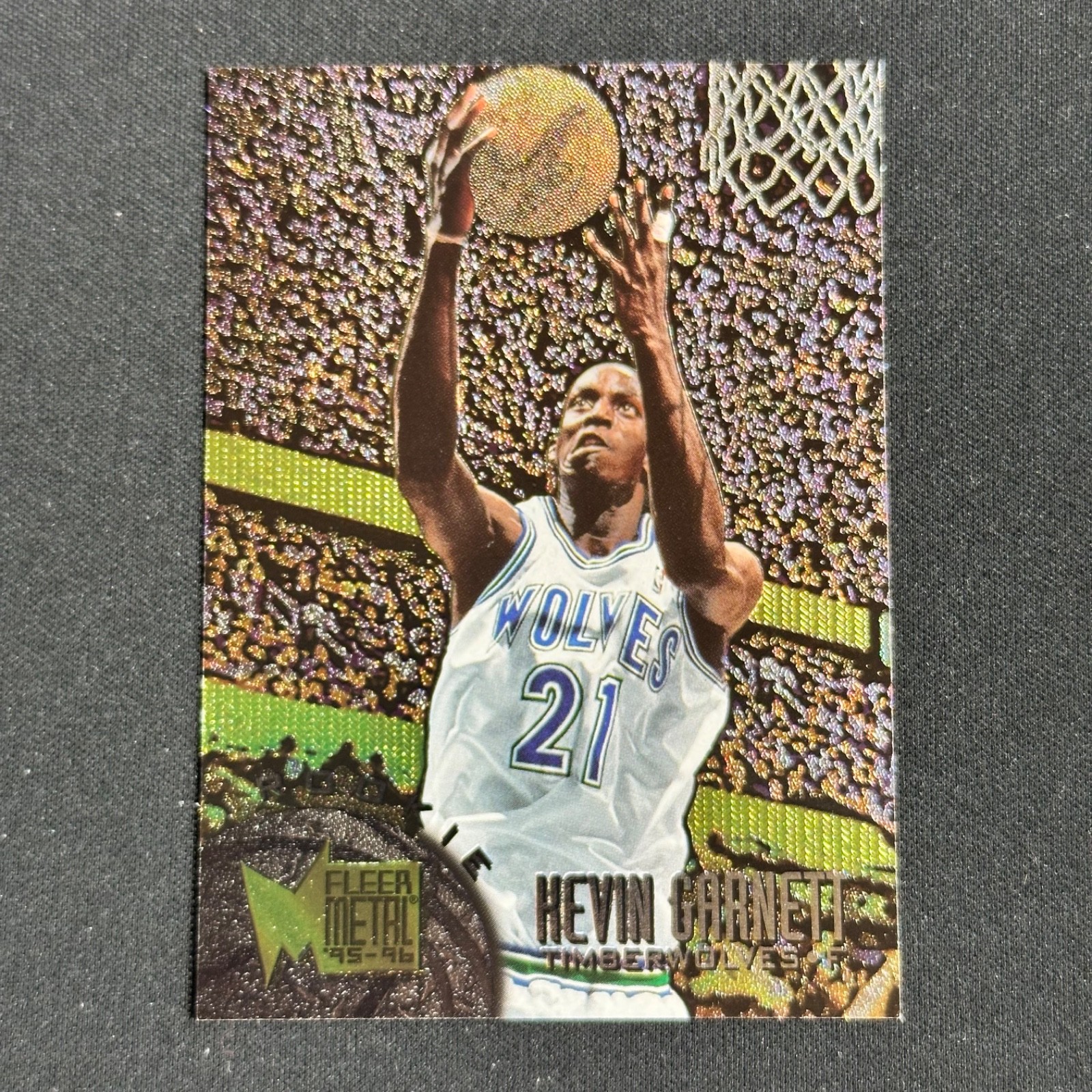 1995-96 Fleer Metal Rookie Kevin Garnett #167 RC Timberwolves 1995-96 Fleer Metal Rookie Kevin Garnett #167 RC Timberwolves