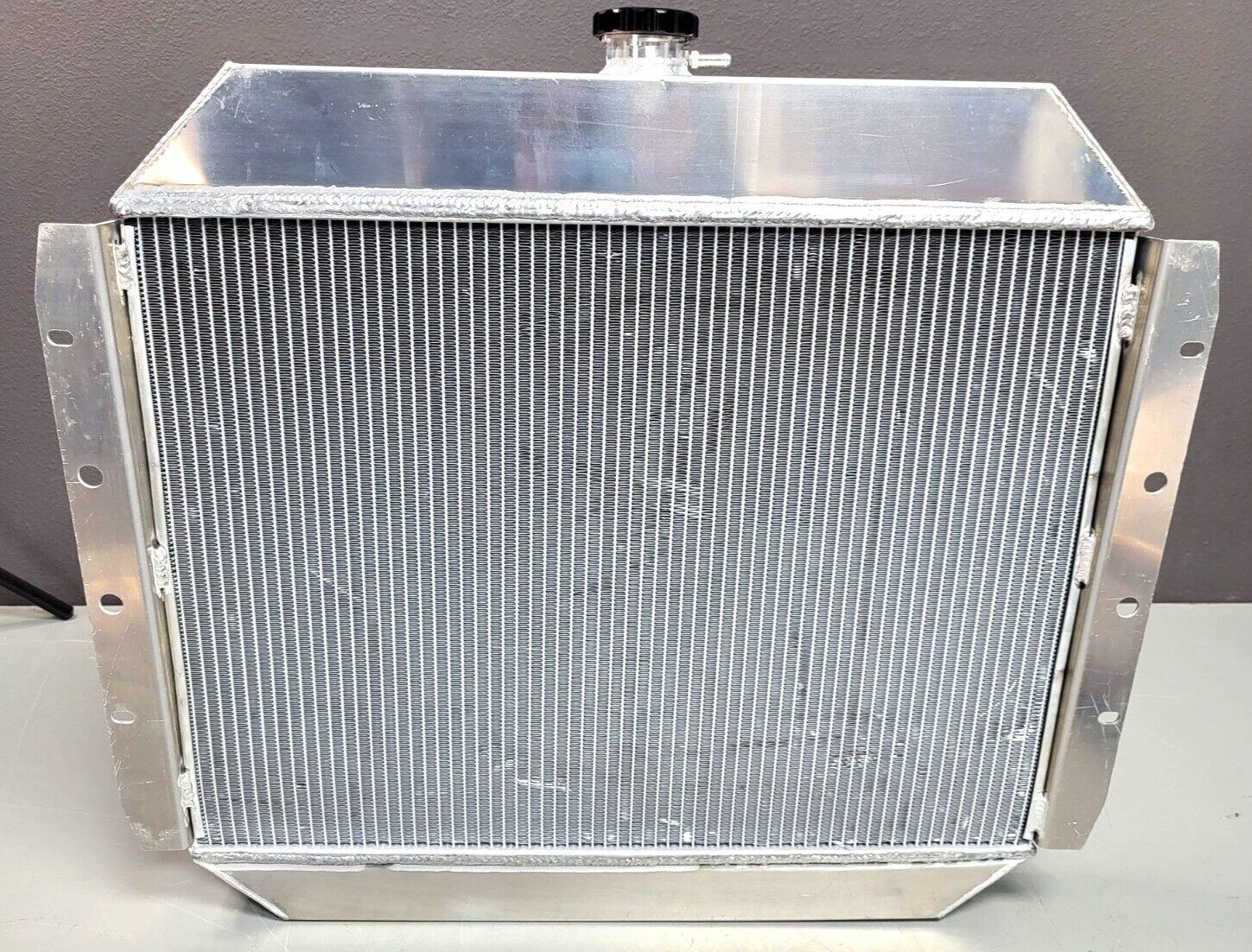 ALLOYWORKS 4 Row All Aluminum Radiator for 1966-79 Ford Trucks 1978-79 Bronco V8