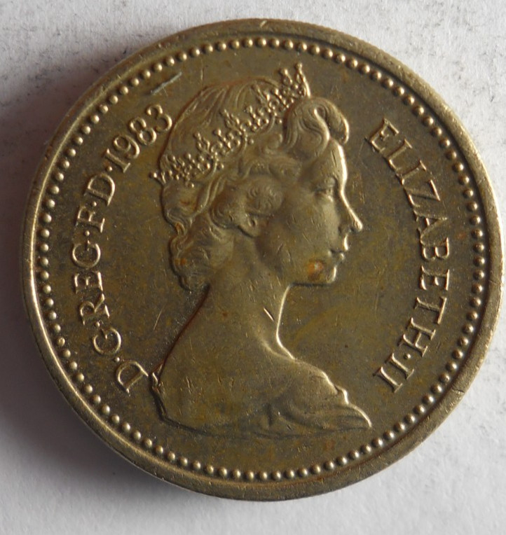 1983 GREAT BRITAIN POUND - Excellent Coin -  - Bin #743