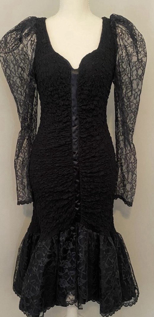 Steppin Out Dress Sz 9 Black VTG 80s Lace Puff Sleeve Ruched Mermaid Gown Goth