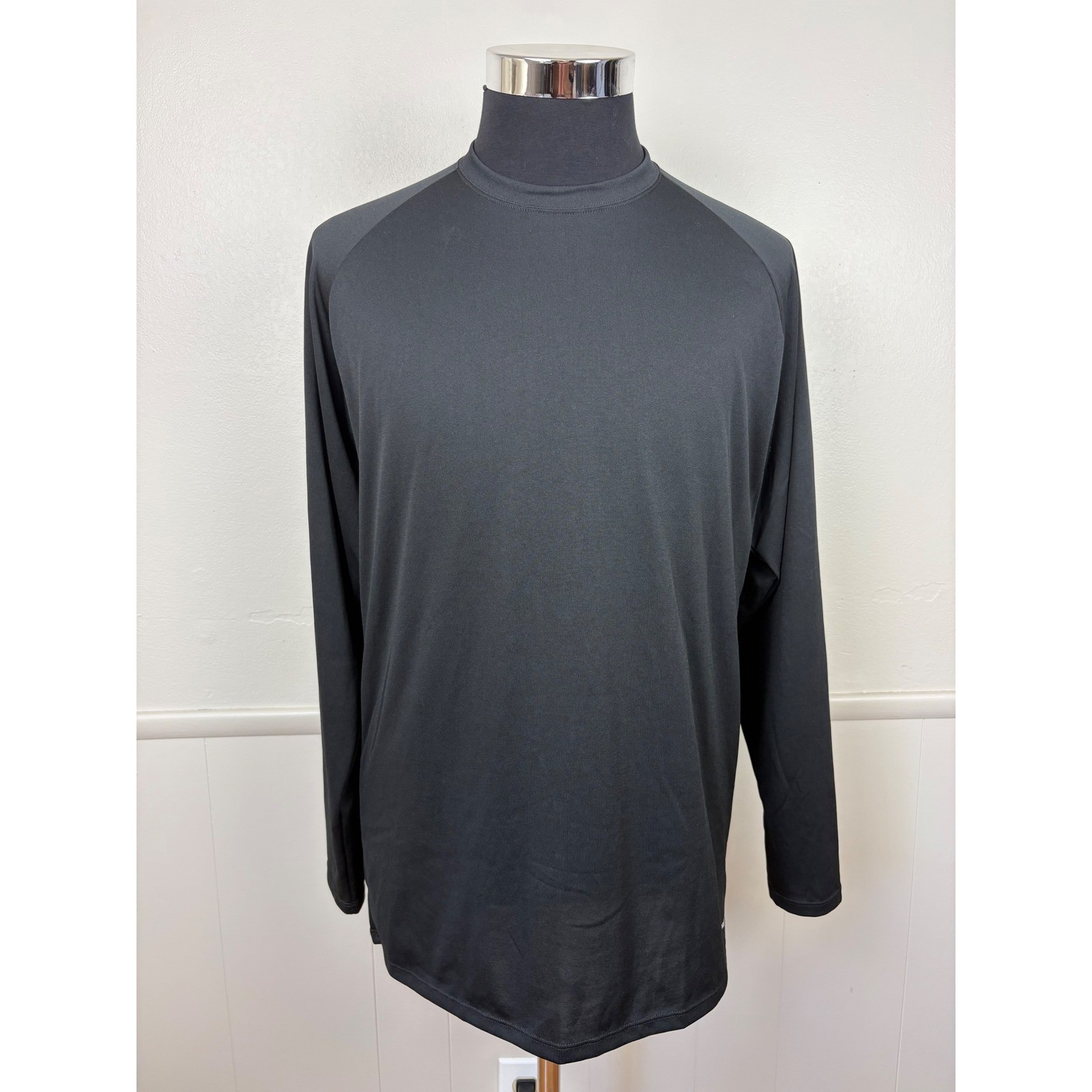 Patagonia Men\'s Capilene Performance Base Layer Sz L Black Crew Neck Long Sleeve