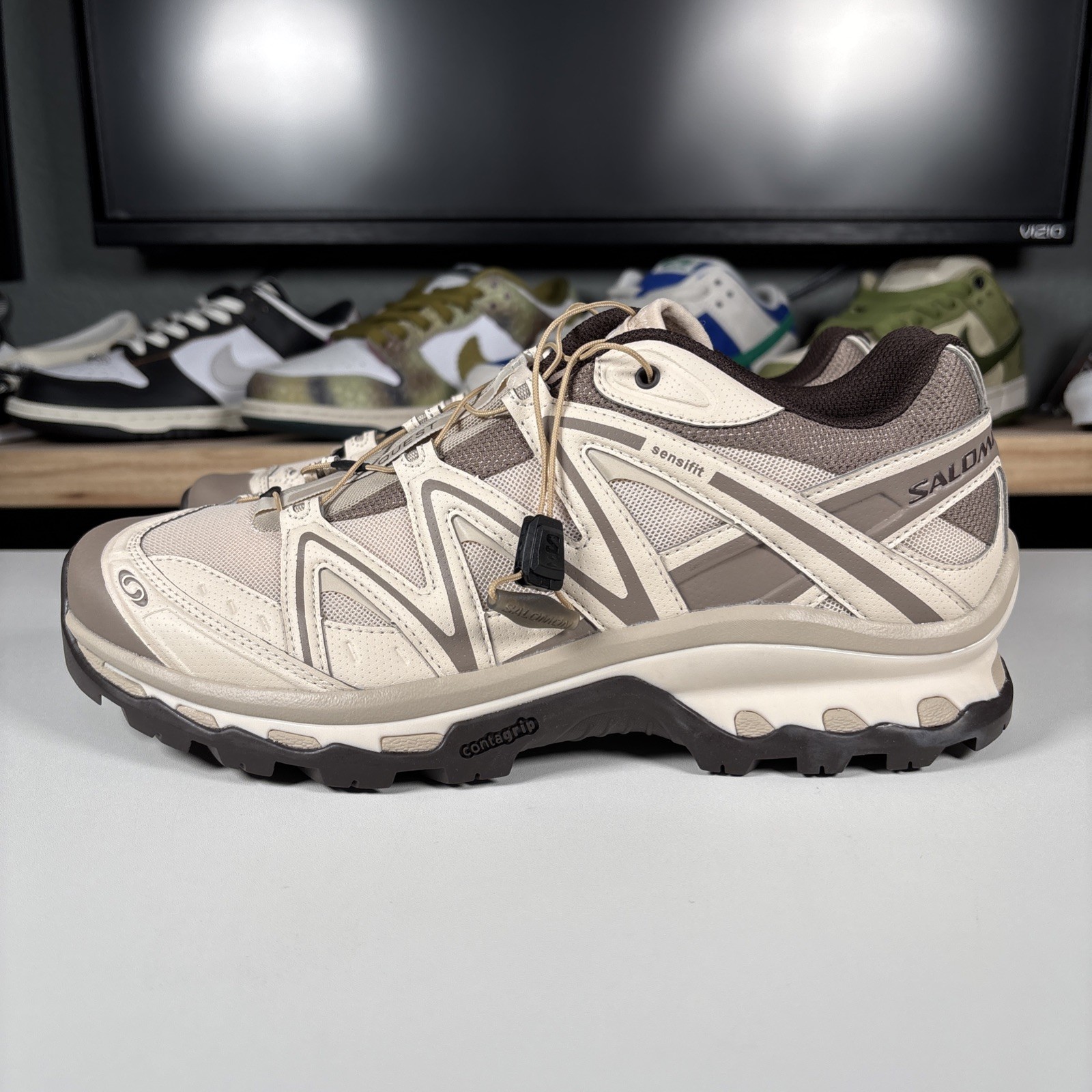 Sz 9 Salomon XT-Quest Conta Grip Sensi Fit Tan Brown SAMPLE Sz 9 Salomon XT-Quest Conta Grip Sensi Fit Tan Brown SAMPLE