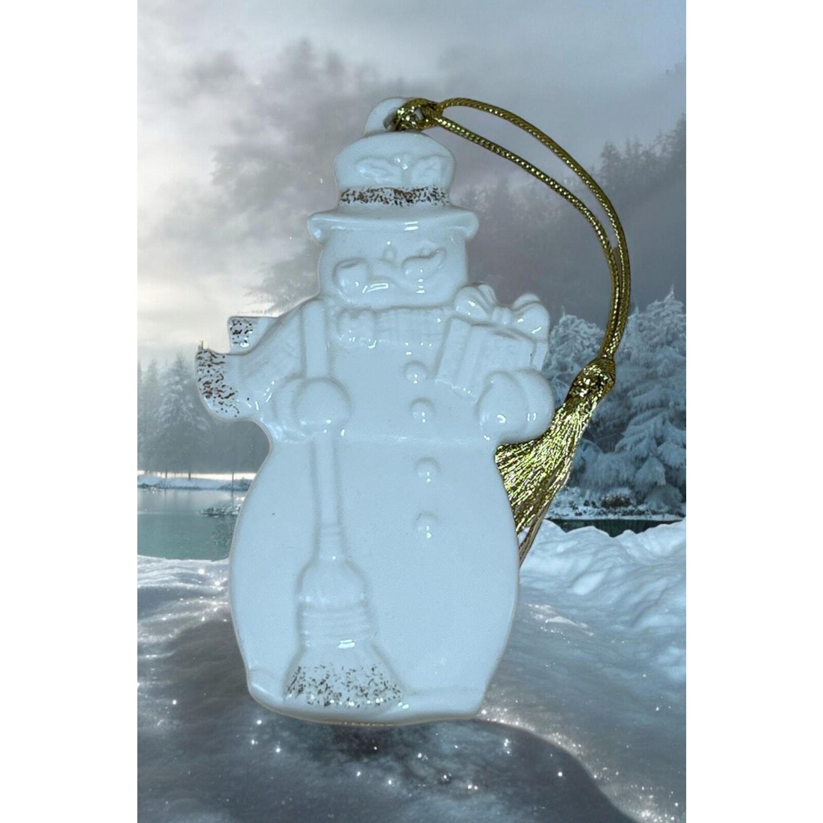 Lenox Ivory Porcelain Frosty Snowman W/ Broom Ornament New
