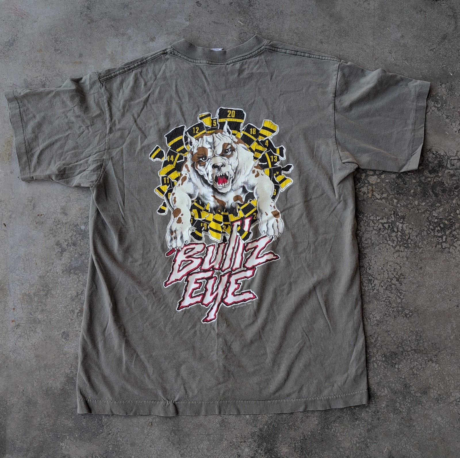 Vintage 1990s Top Dawg Bullz Eye Graphic Single Stitch T Shirt Size Medium 