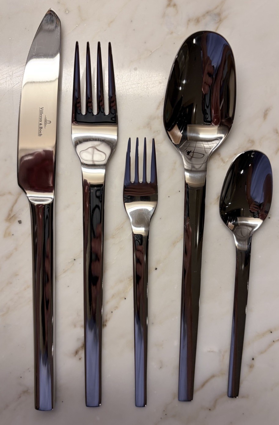 NEW 30 Piece Service For 6 Villeroy and Boch Modern 5 Piece Place Settings NEW 30 Piece Service For 6 Villeroy and Boch Modern 5 Piece Place Settings
