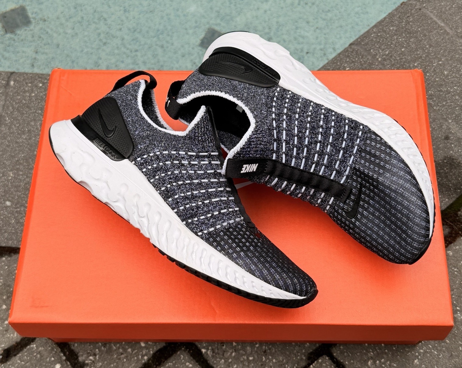 Women\'s Nike React Phantom Run FK 2 Oreo Black White CJ0280-002 Size 6W
