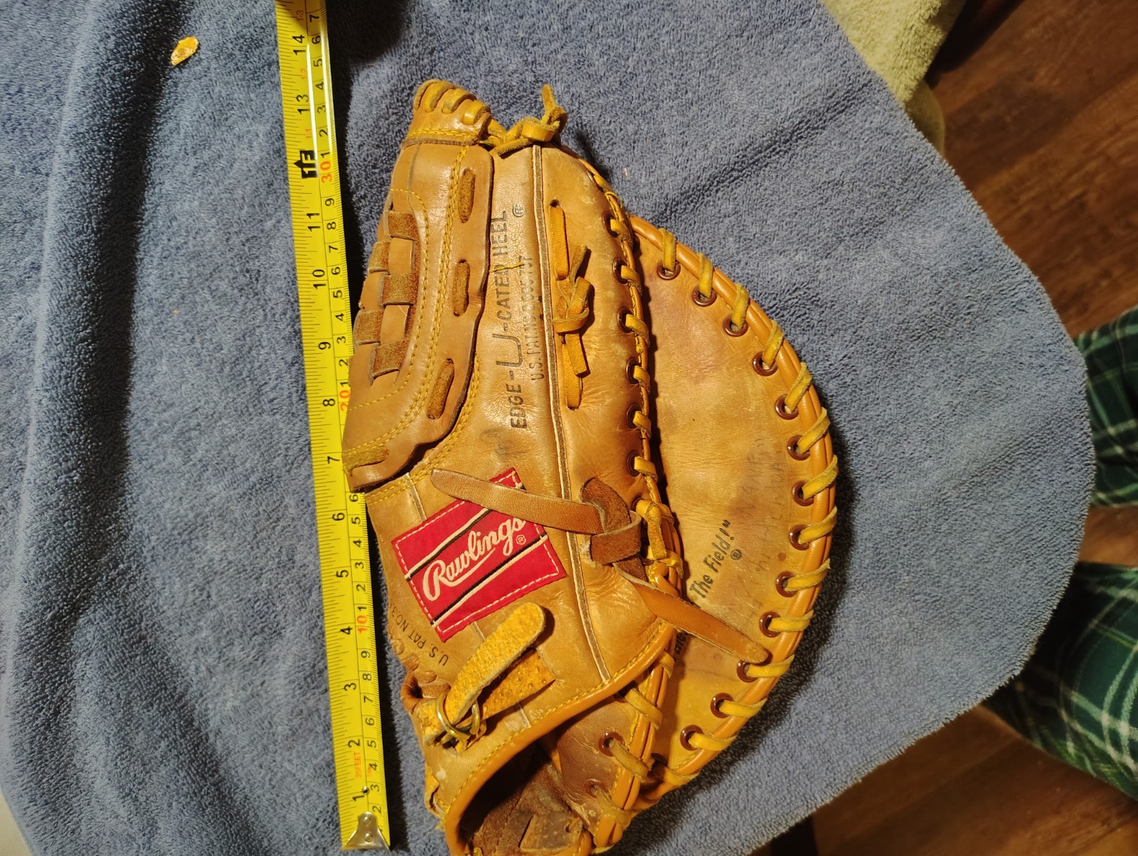 Rawlings RFM35 Glove RHT 12” or 13 Rawlings RFM35 Glove RHT 12” or 13