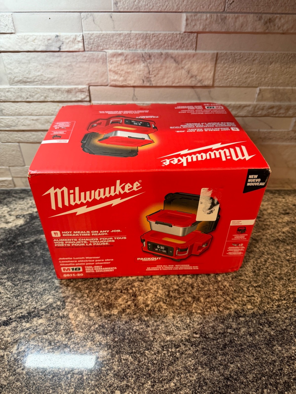 Milwaukee M18 18V Lithium-Ion Jobsite Lunch Warmer (Tool-Only