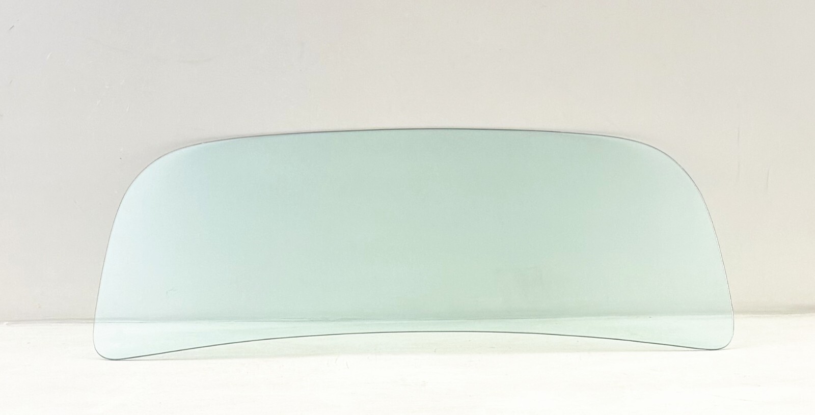 Fit 1965-2003 Volkswagen Old Beetle 2-Door Sedan Front Windshield Window Glass Fit 1965-2003 Volkswagen Old Beetle 2-Door Sedan Front Windshield Window Glass