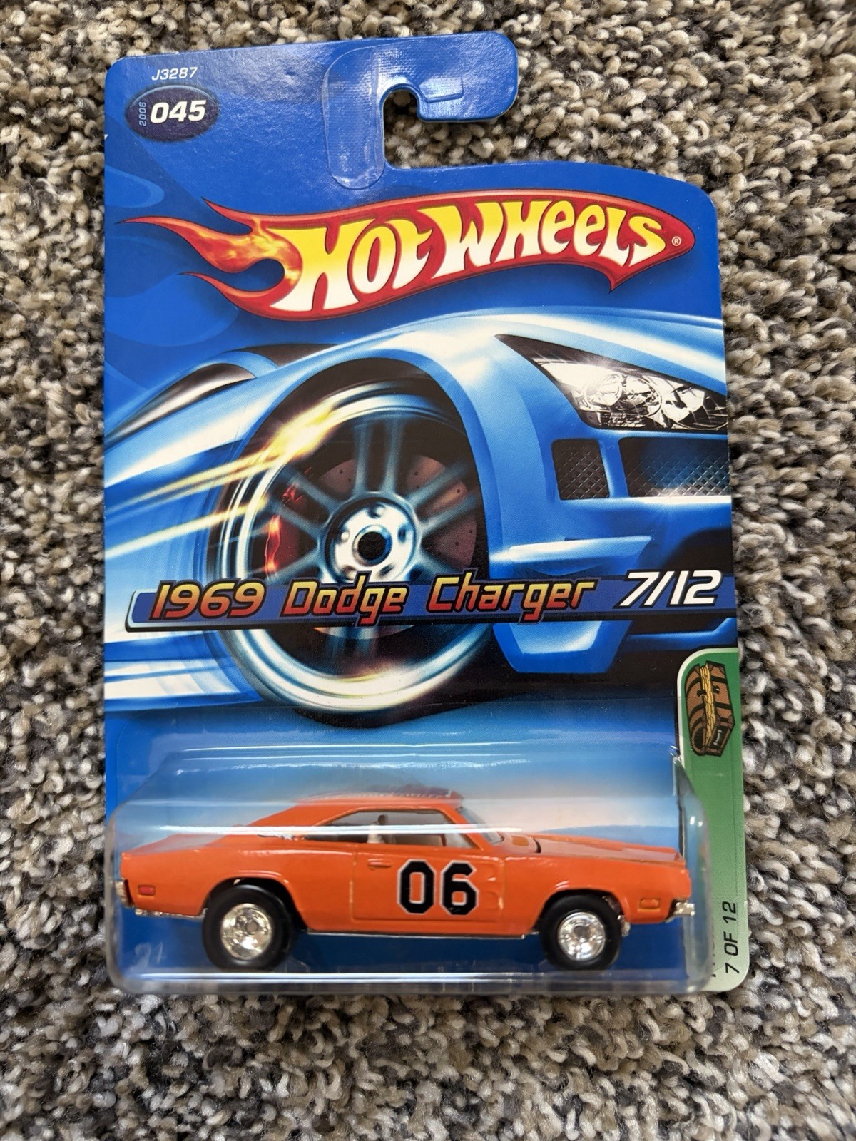 Hot Wheels Super Treasure Hunt 1969 Dodge Charger Orange 1:64 Diecast