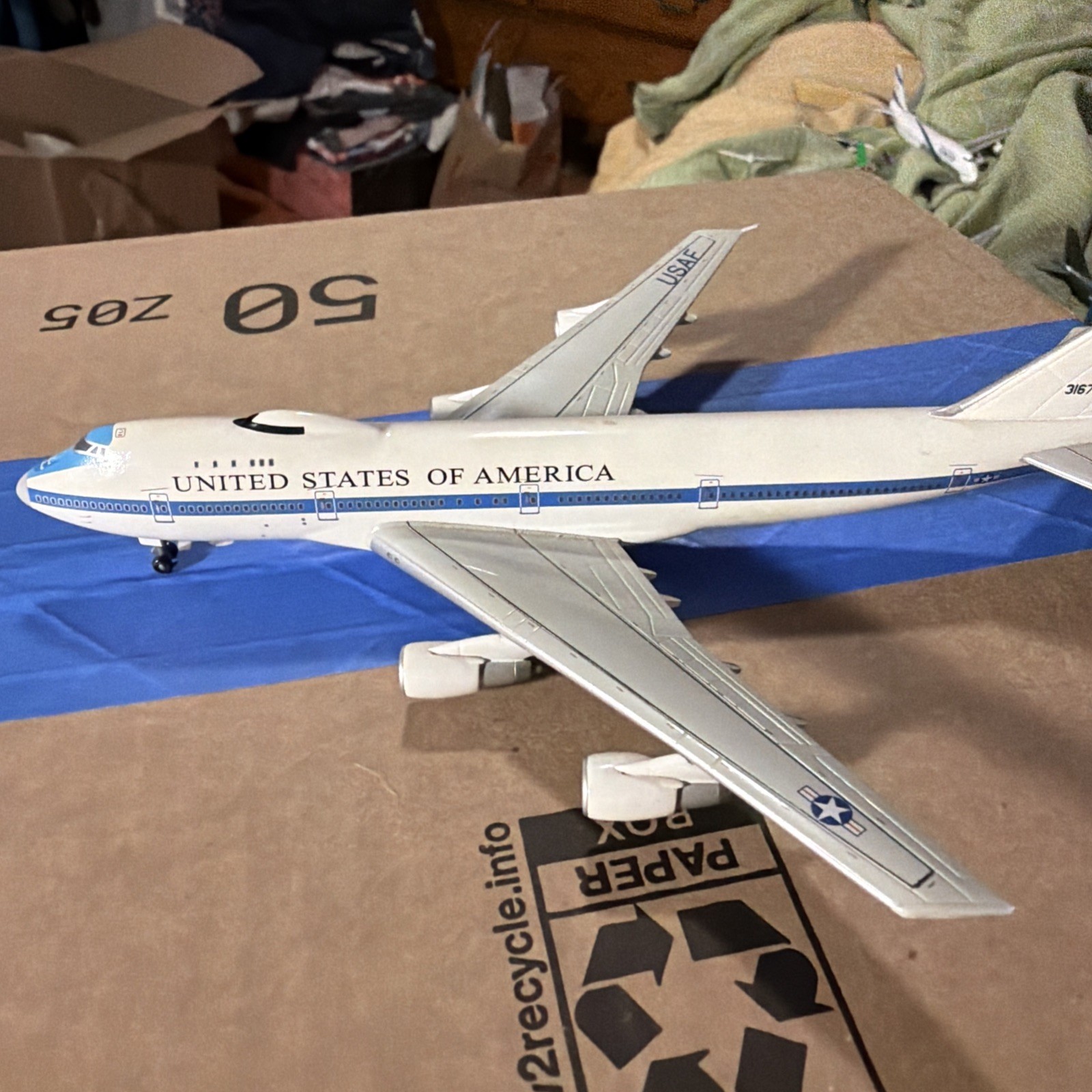 Dragon Wings United States Air Force E-4B Command Center 1:400 1990 Cors 73-1676