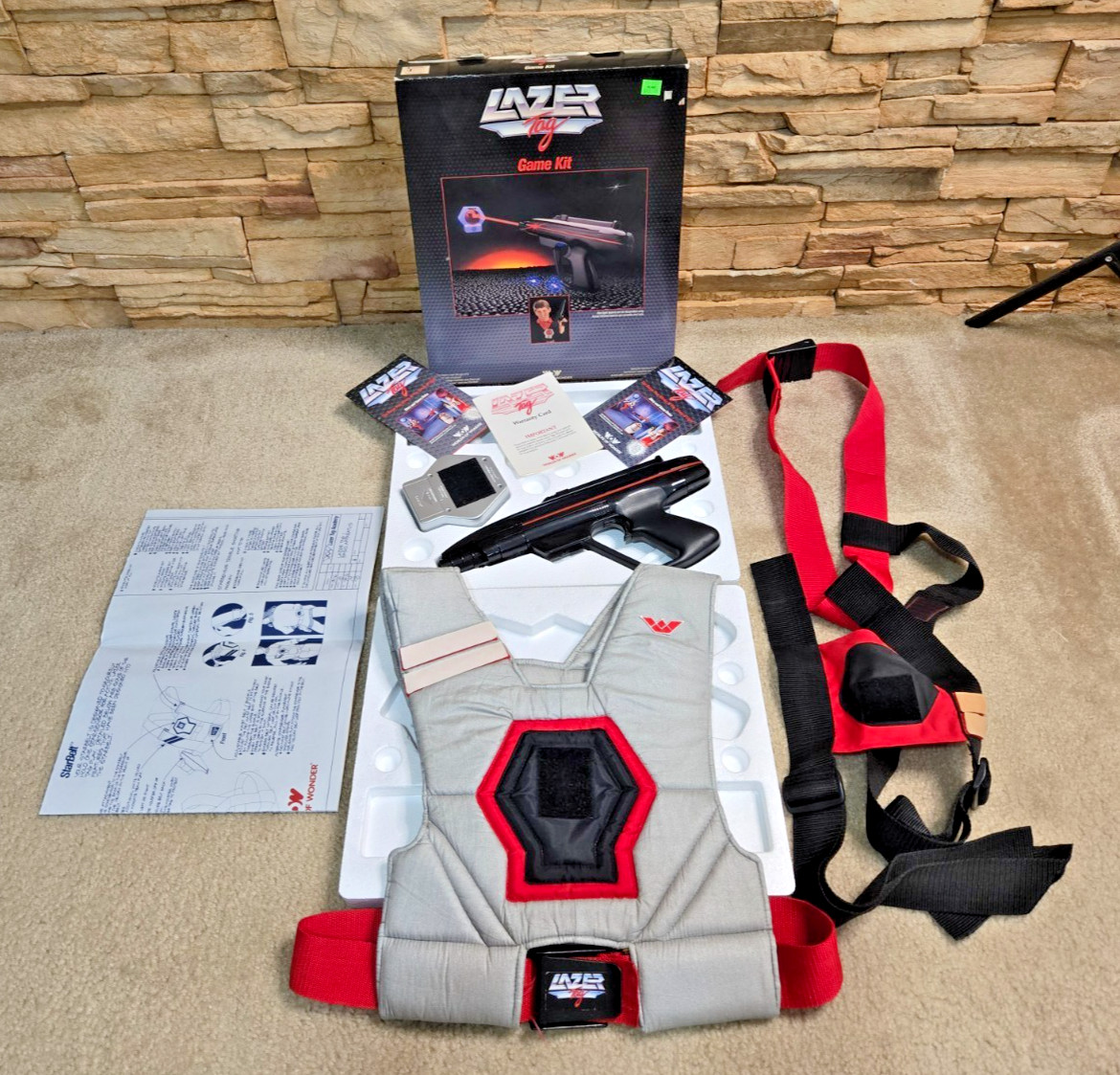 Vintage 1986 Worlds of Wonder Lazer Tag Game Kit + Vest Complete Tested & Works Vintage 1986 Worlds of Wonder Lazer Tag Game Kit + Vest Complete Tested & Works