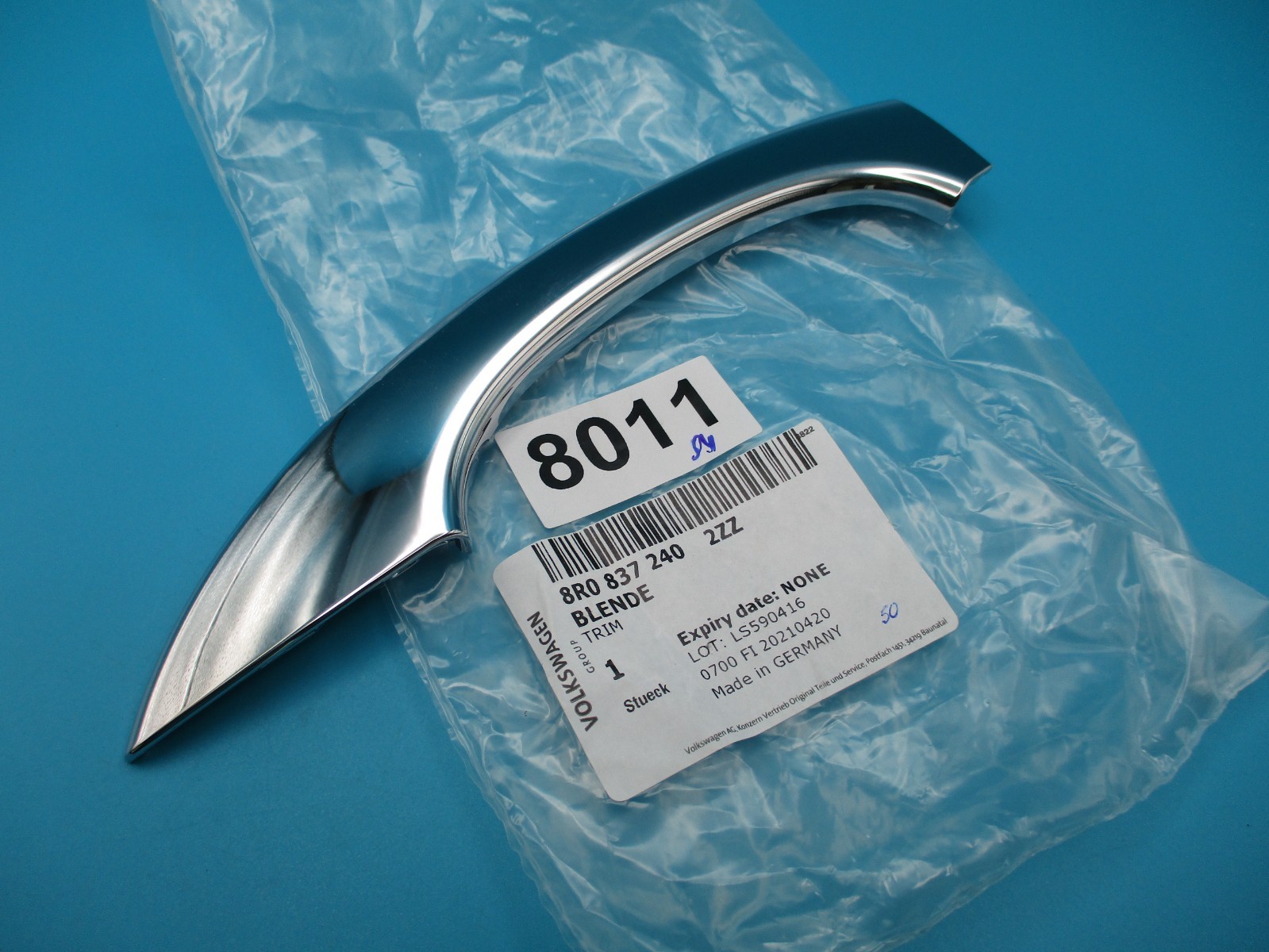 OEM 2015 - 2017 Audi Q5 Front Right Door Handle Trim Chrome 8R08372402ZZ OEM 2015 - 2017 Audi Q5 Front Right Door Handle Trim Chrome 8R08372402ZZ