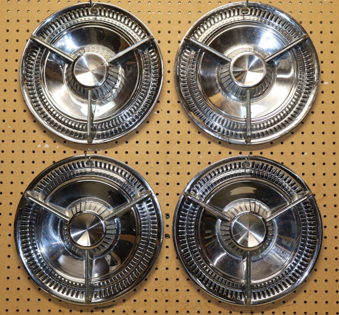 1959 PONTIAC BONNEVILLE CATALINA STAR CHIEF SAFARI 3 BLADE SPINNER HUBCAPS OEM
