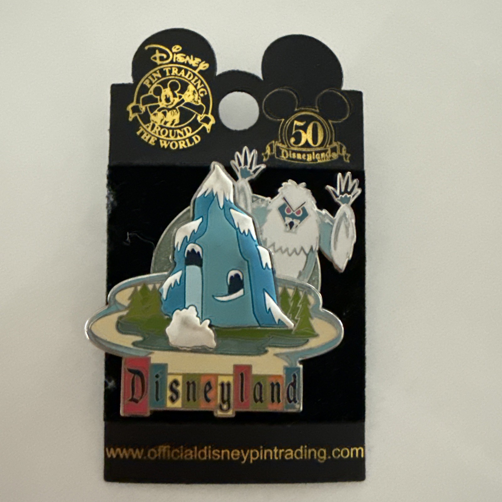 DISNEYLAND MATTERHORN BOBSLED YETI TRADING PIN 50TH ANNIVERSARY 2005 HTF DISNEYLAND MATTERHORN BOBSLED YETI TRADING PIN 50TH ANNIVERSARY 2005 HTF