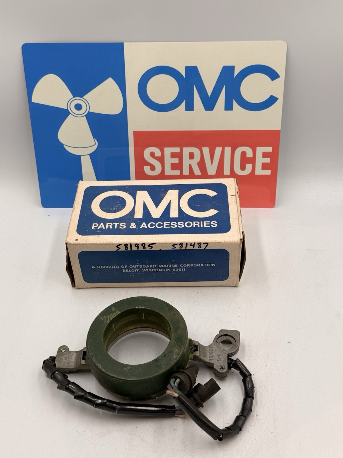 Vintage OMC 581985 Ignition/Stator Coil Assembly Johnson Evinrude NOS OEM w/ Box Vintage OMC 581985 Ignition/Stator Coil Assembly Johnson Evinrude NOS OEM w/ Box