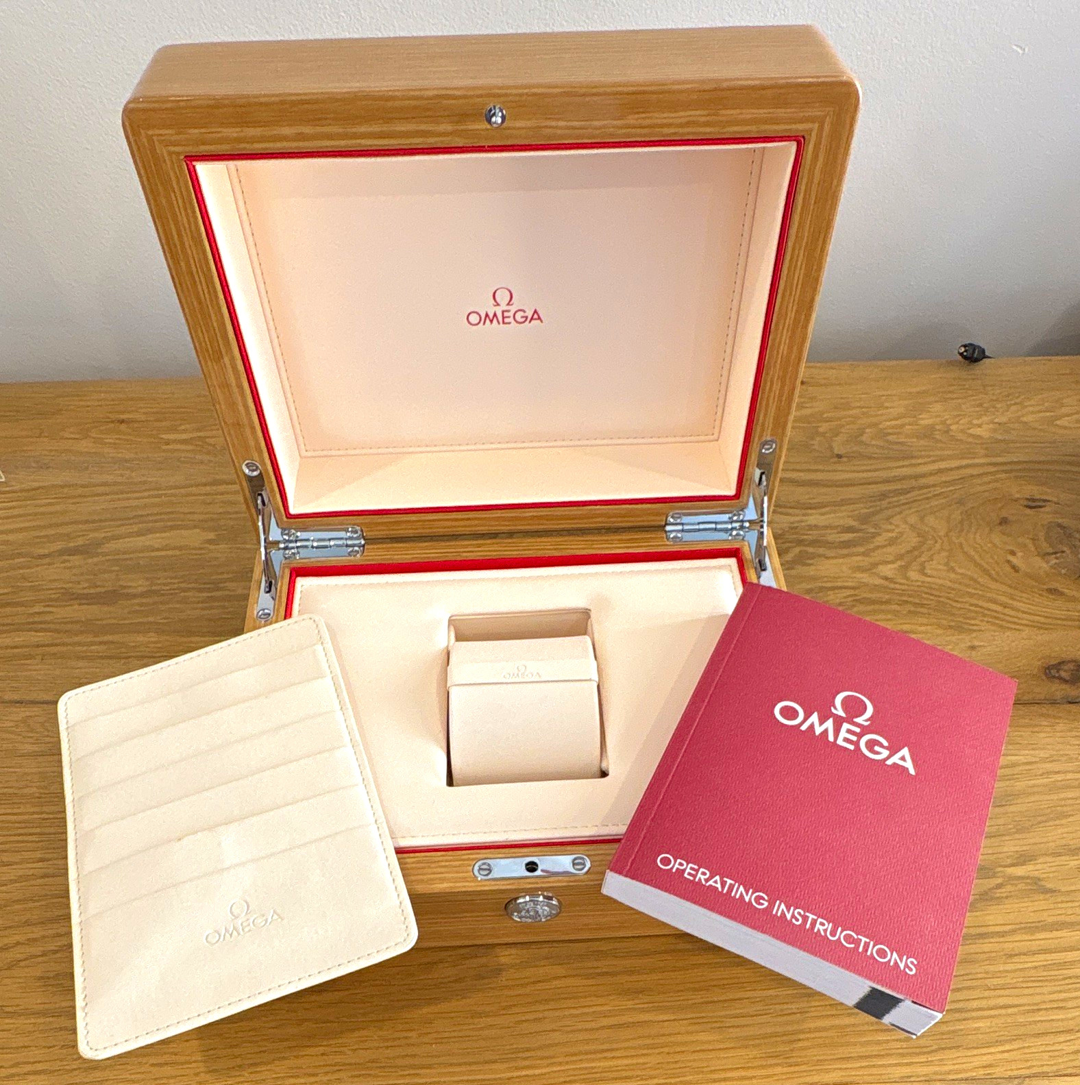 OMEGA Wood Watch Presentation Box Single Brown/Beige w/ Pillow, Manual, Holder