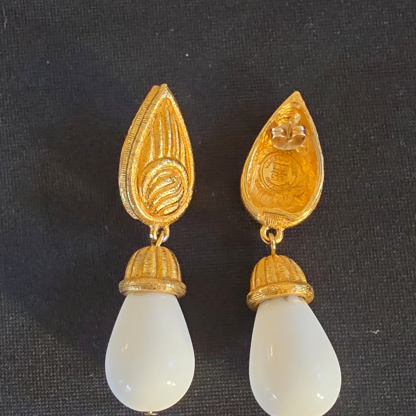 Givenchy Gold Tone Metal Dangle/Drop Earrings White Teardrop Shape Butterfly Givenchy Gold Tone Metal Dangle/Drop Earrings White Teardrop Shape Butterfly