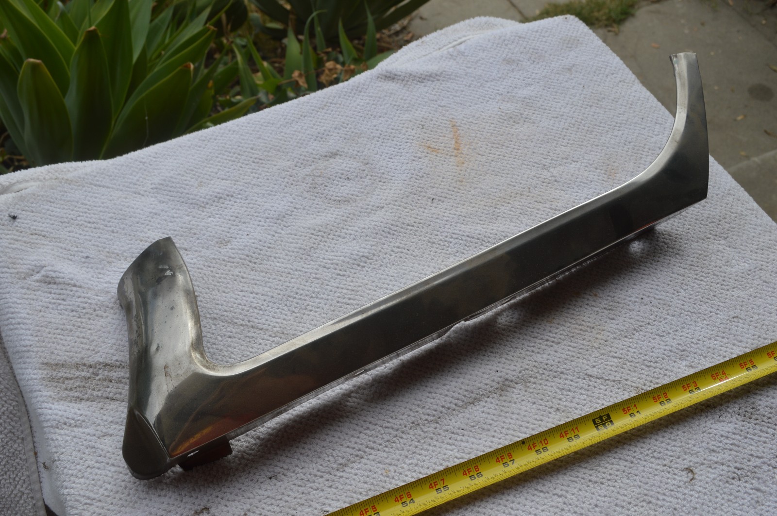 1963 64 65 66 1967 Chevrolet Corvette roadster Rt post windshield stainless trim 1963 64 65 66 1967 Chevrolet Corvette roadster Rt post windshield stainless trim