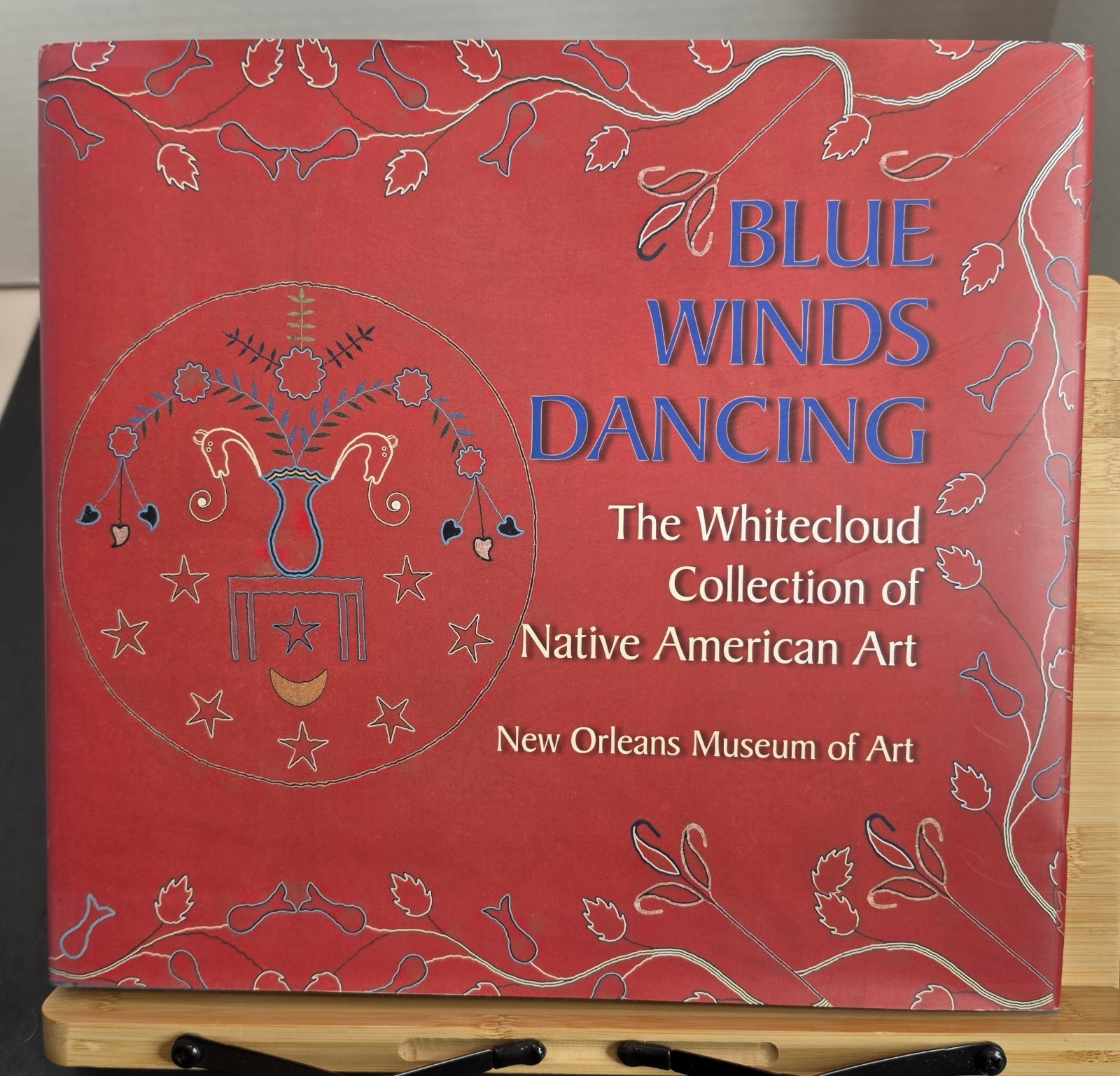 Blue Winds Dancing: The Whitecloud Collection of Native Americ... Blue Winds Dancing: The Whitecloud Collection of Native Americ...