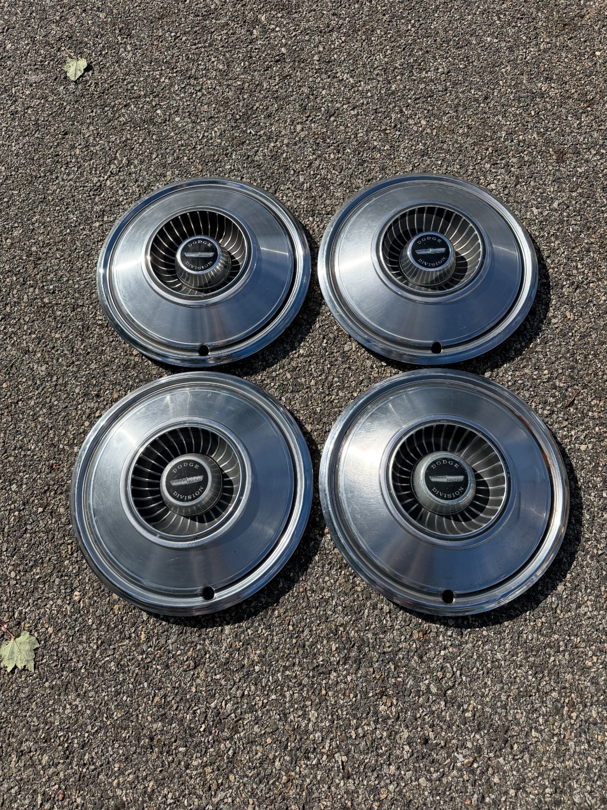 Genuine 1972 to 1978 Dodge Polara Monaco D150 15 inch hubcaps wheel covers