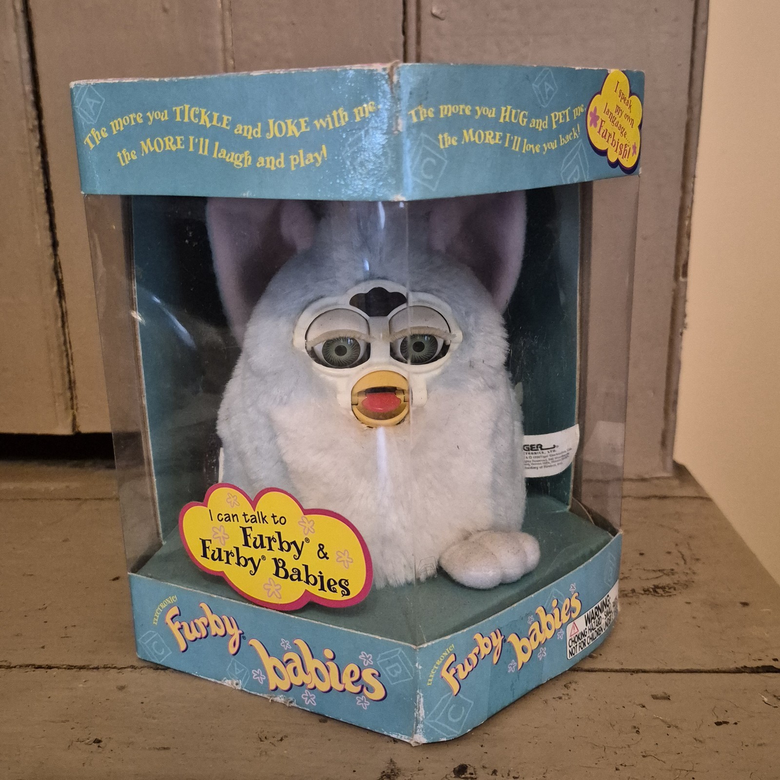 Tiger Electronics / Hasbro Furby Babies – Baby Blue & White Variant (Model 70-94
