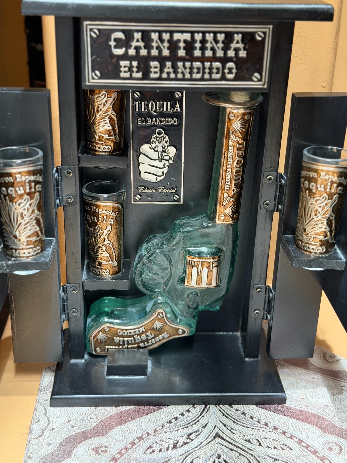 Handcrafted Mexican Cantina El Bandido Skull Tequila Decanter Shot Glass Set