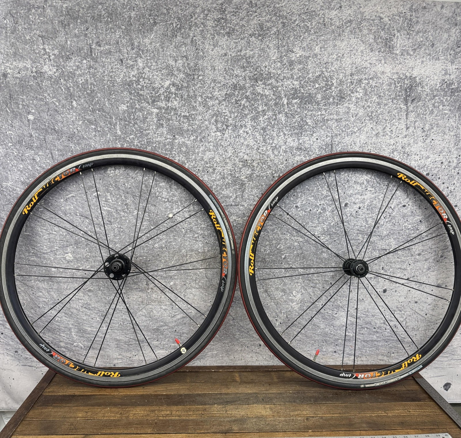 Vintage Rolf Vector Comp 700c Road Bike Wheelset Rim Brake 130 Clincher 8s 9s 10