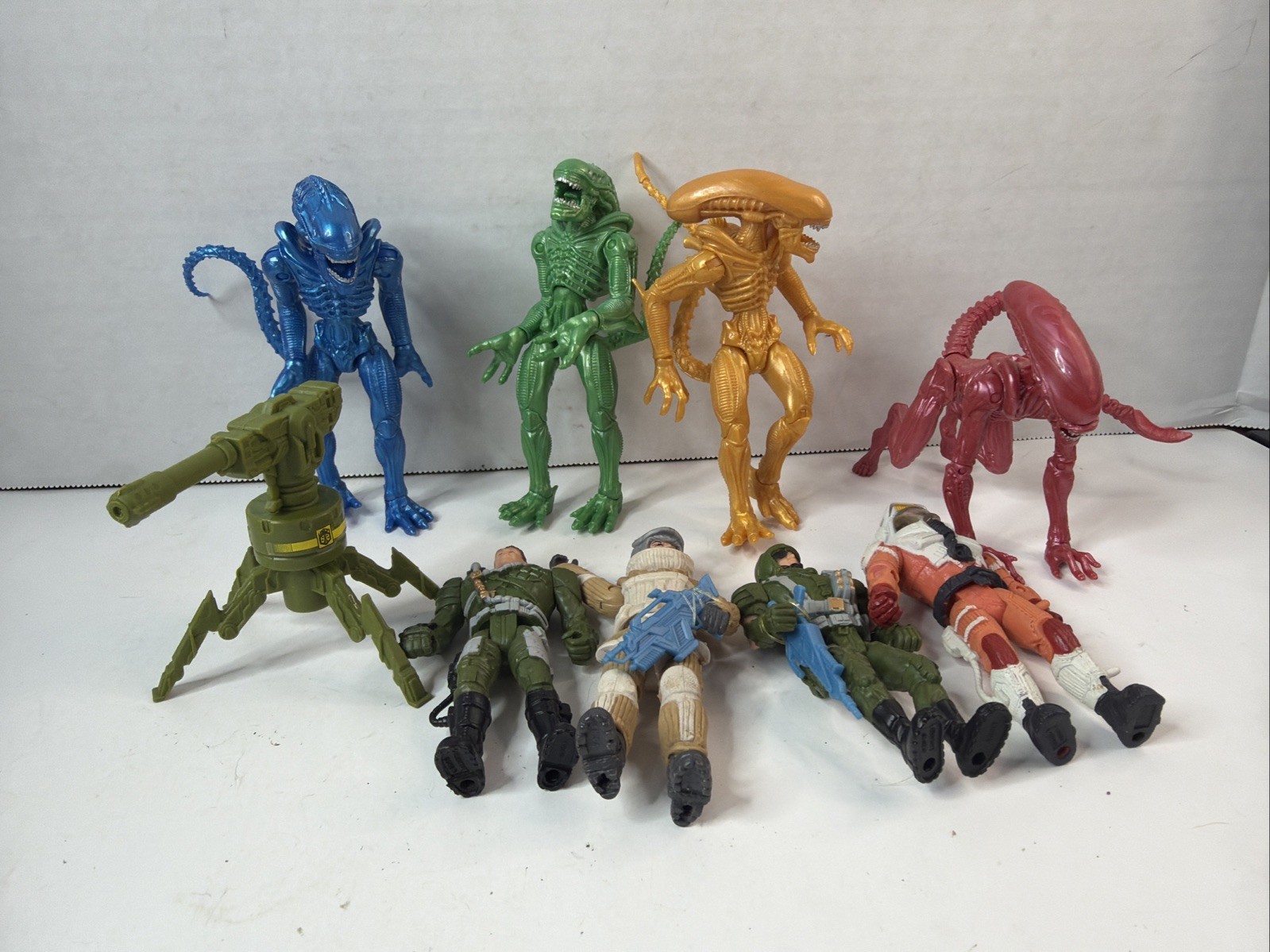 Lanard Toys Alien Collection 5 Inch Lot Of 4 Aliens And 4 Hunters Lanard Toys Alien Collection 5 Inch Lot Of 4 Aliens And 4 Hunters