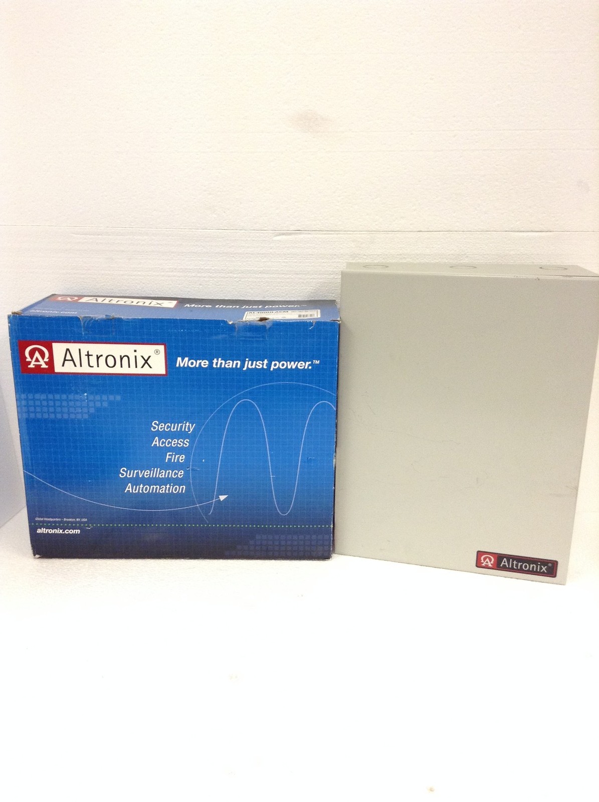 New Altronix AL400ULACM Access Power Controller with AL400ULXB Board, 