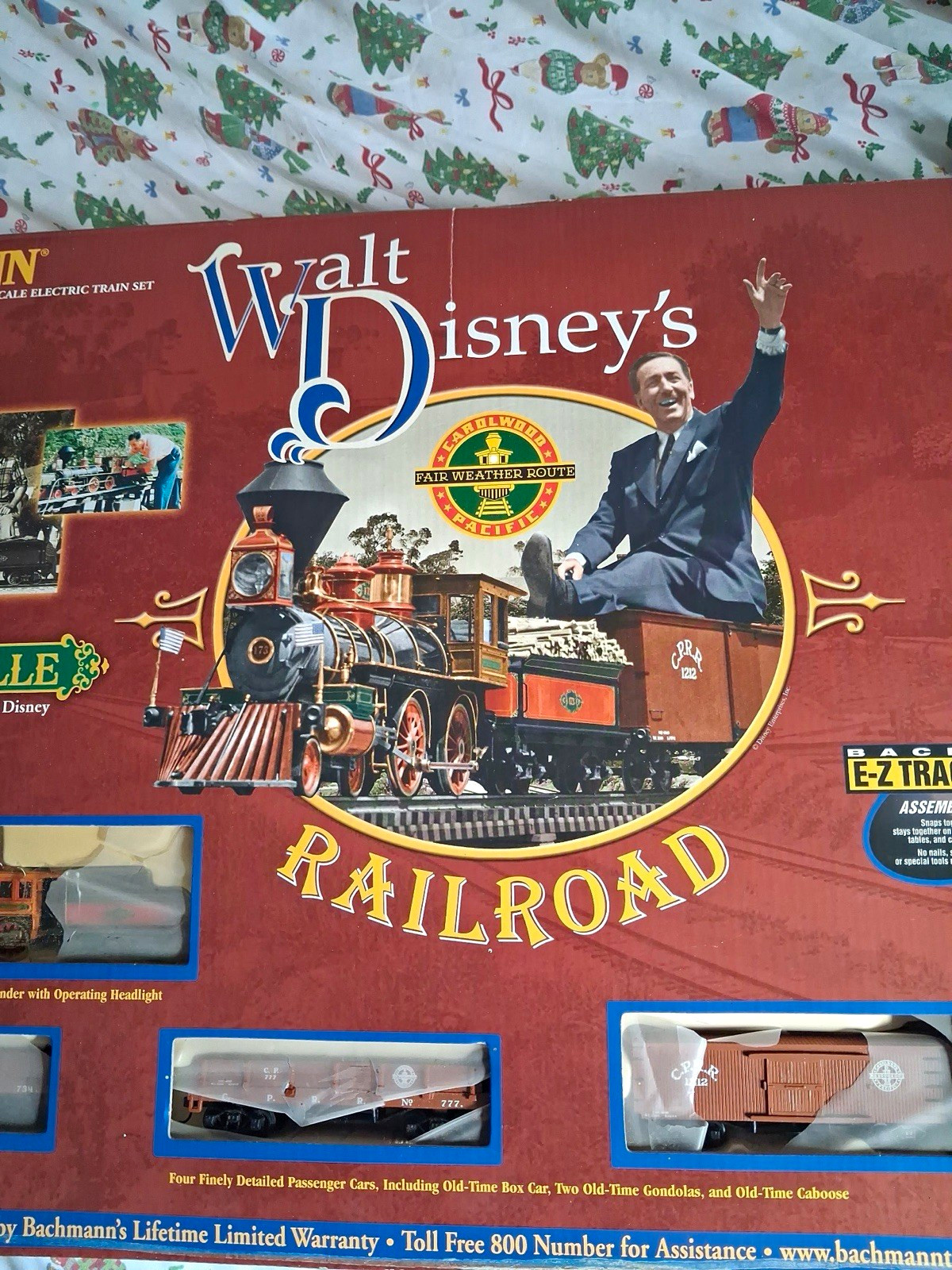 Vintage 2007 Bachmann Walt Disney railroad set  Box is damaged but nothing else