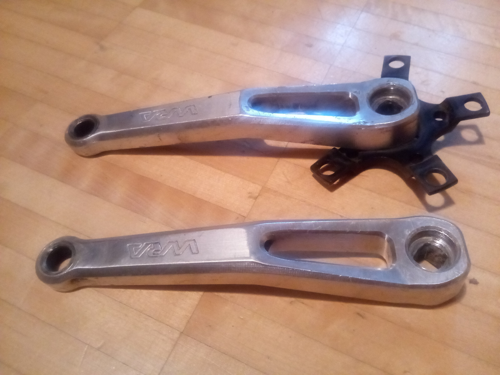 WRA crank retro cult