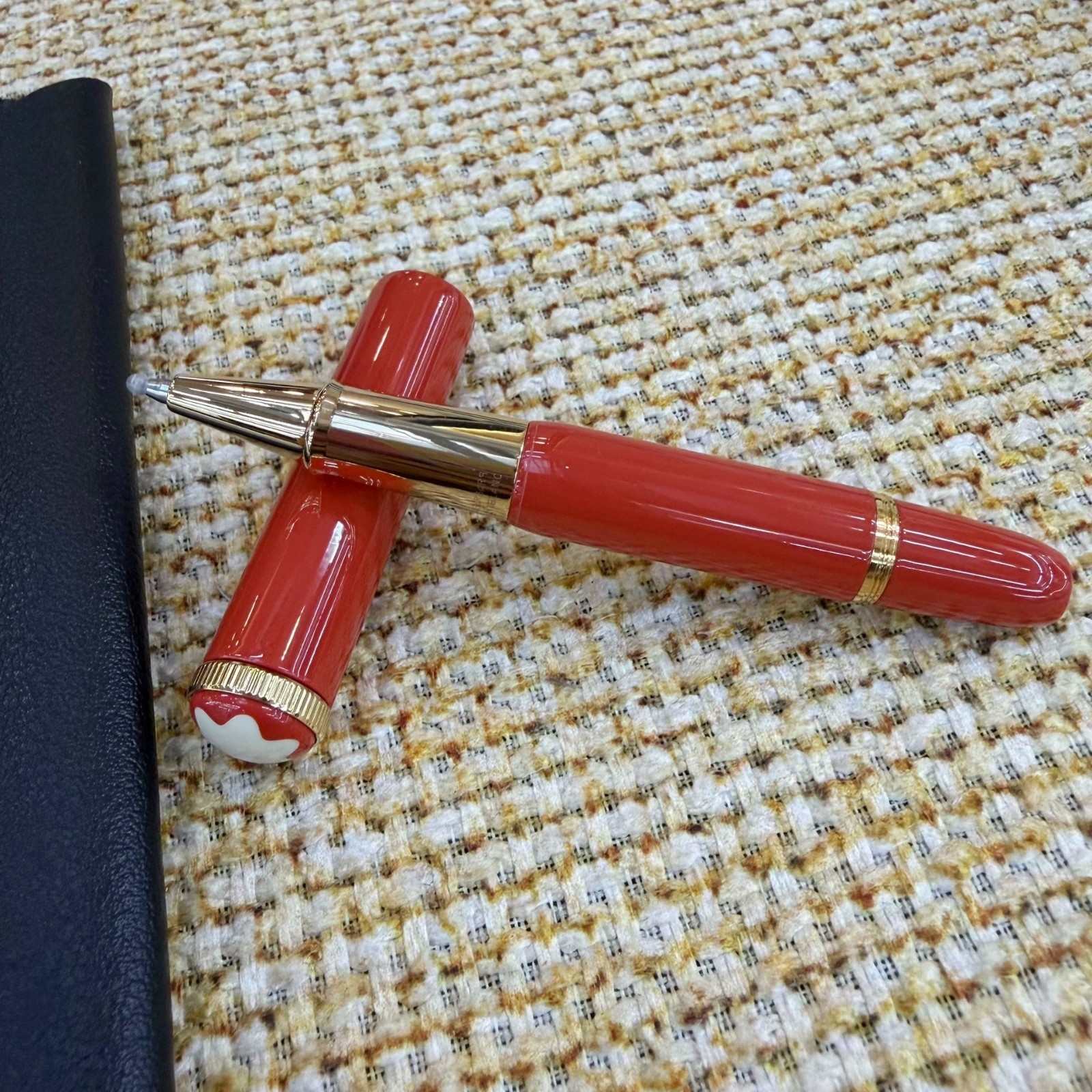 Montblanc Schreiberling Baby Mini Red Rollerball Pen With Box Montblanc Schreiberling Baby Mini Red Rollerball Pen With Box