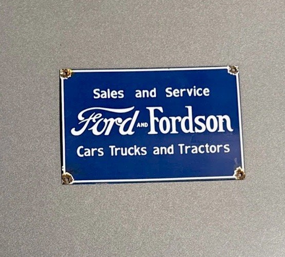 VINTAGE 12” FORD FORDSON DEALERSHIP PORCELAIN SIGN CAR GAS OIL TRUCK MOTORCYCLE VINTAGE 12” FORD FORDSON DEALERSHIP PORCELAIN SIGN CAR GAS OIL TRUCK MOTORCYCLE