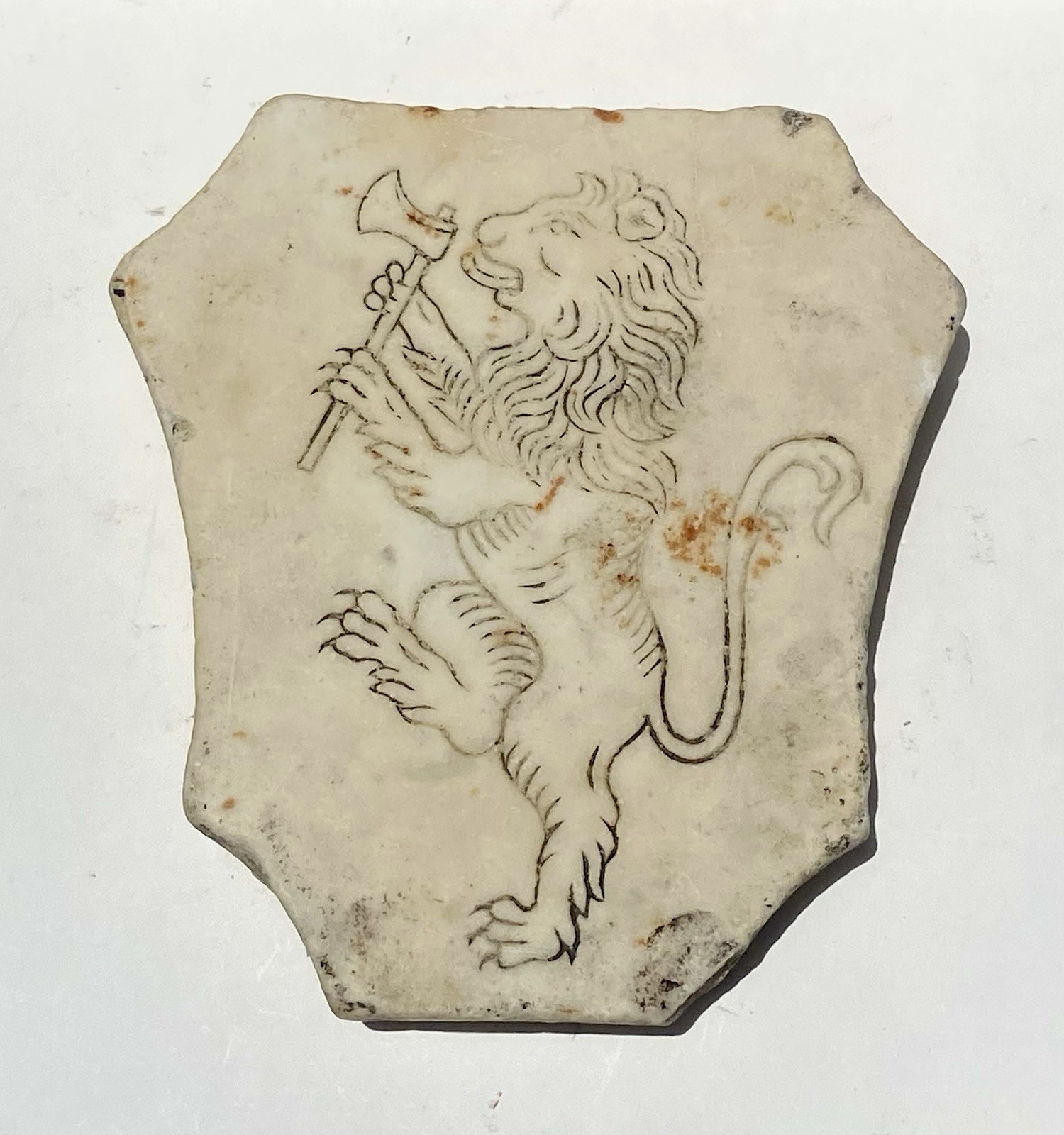 Antique Marble Carved Lion Crest Shield Style Keystone 18/19th C Antique Marble Carved Lion Crest Shield Style Keystone 18/19th C