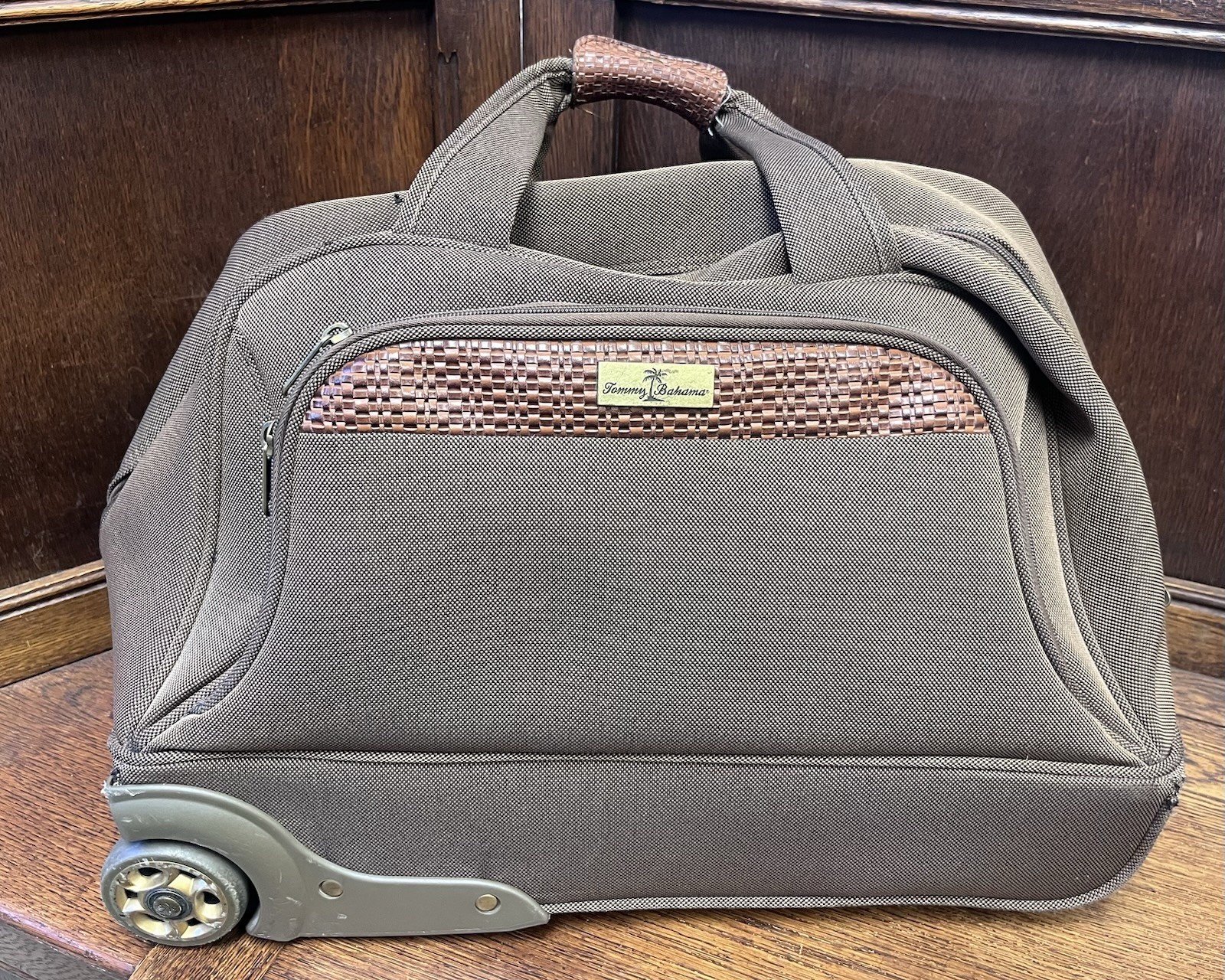 Vintage Tommy Bahama Small Rolling Suitcase 14”x20” Brown/Tan Vintage Tommy Bahama Small Rolling Suitcase 14”x20” Brown/Tan
