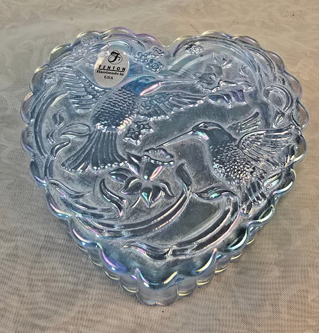 Fenton Glass Aqua Blue  Iridescent Hummingbird Heart box perfect