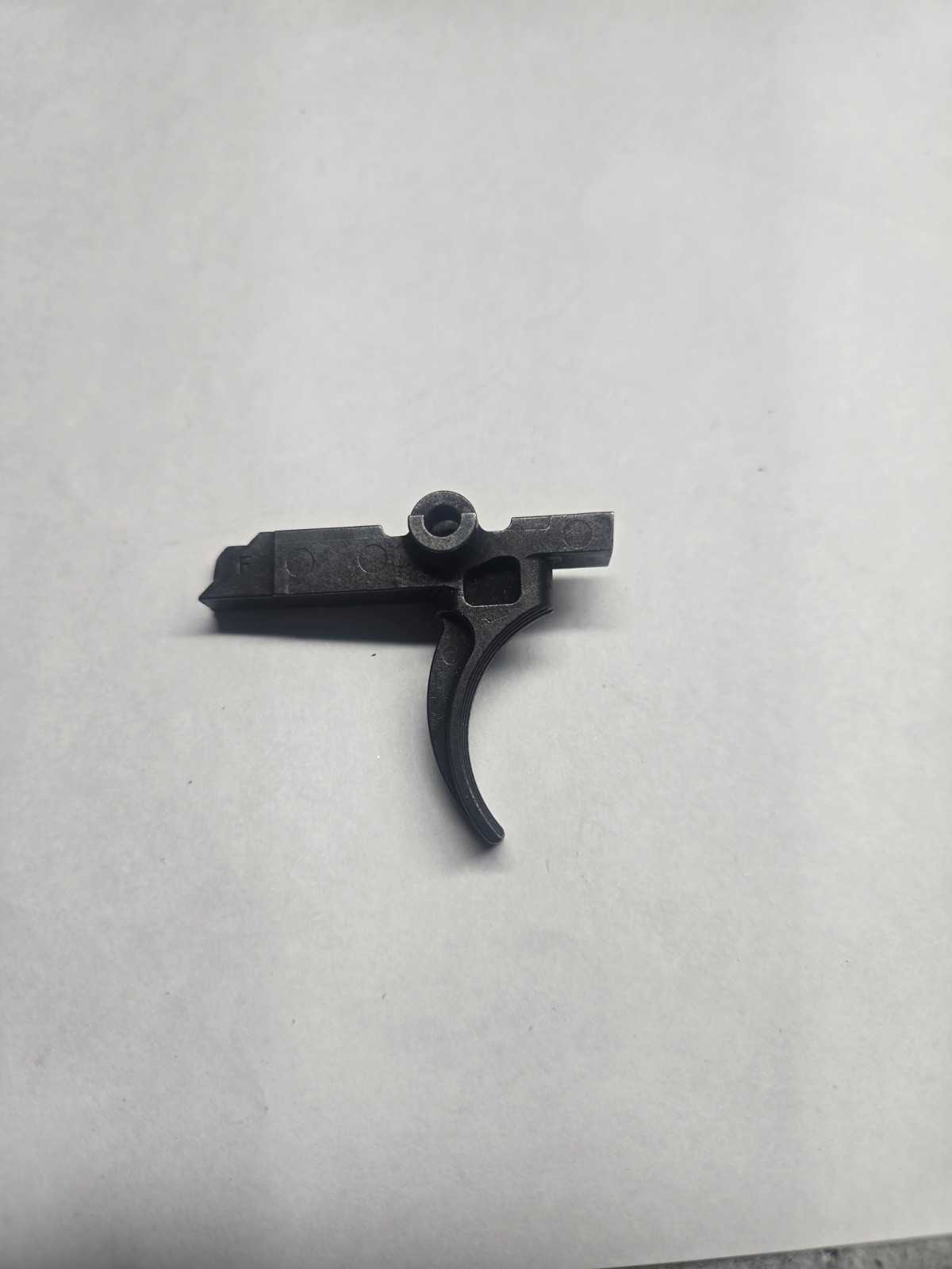 Trigger (perfect cut) for 3 pos. push button style safety