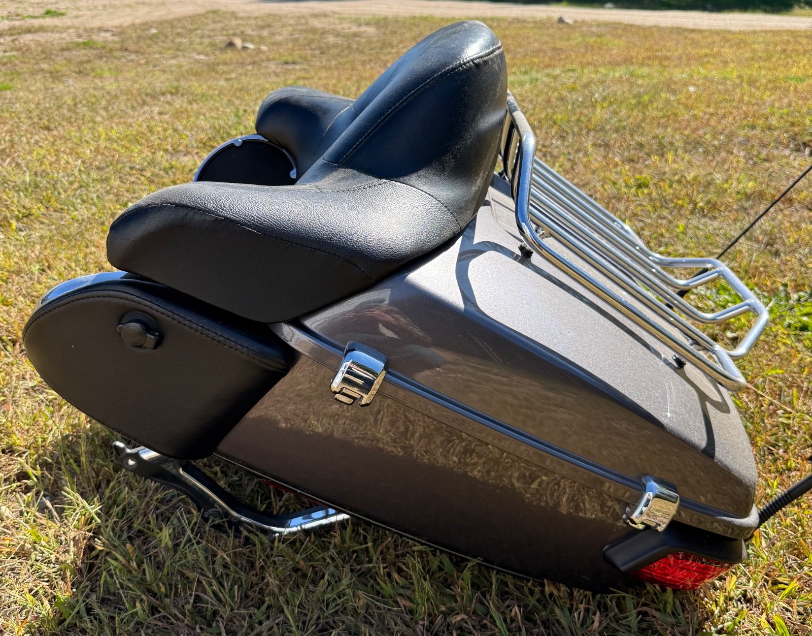 2014-2023 Harley Davidson OEM King Tour Pak Ultra Limited Speakers Backrest Rack