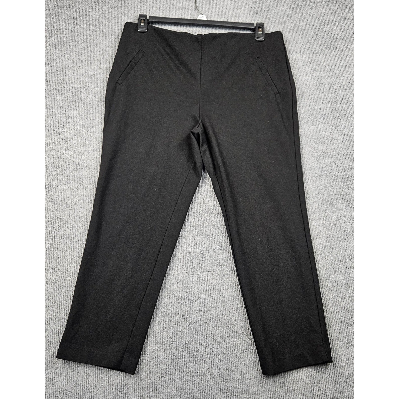Chicos Fabulously Slimming Pants Black Ponte Knit Pull On Straight Leg Size 2.5