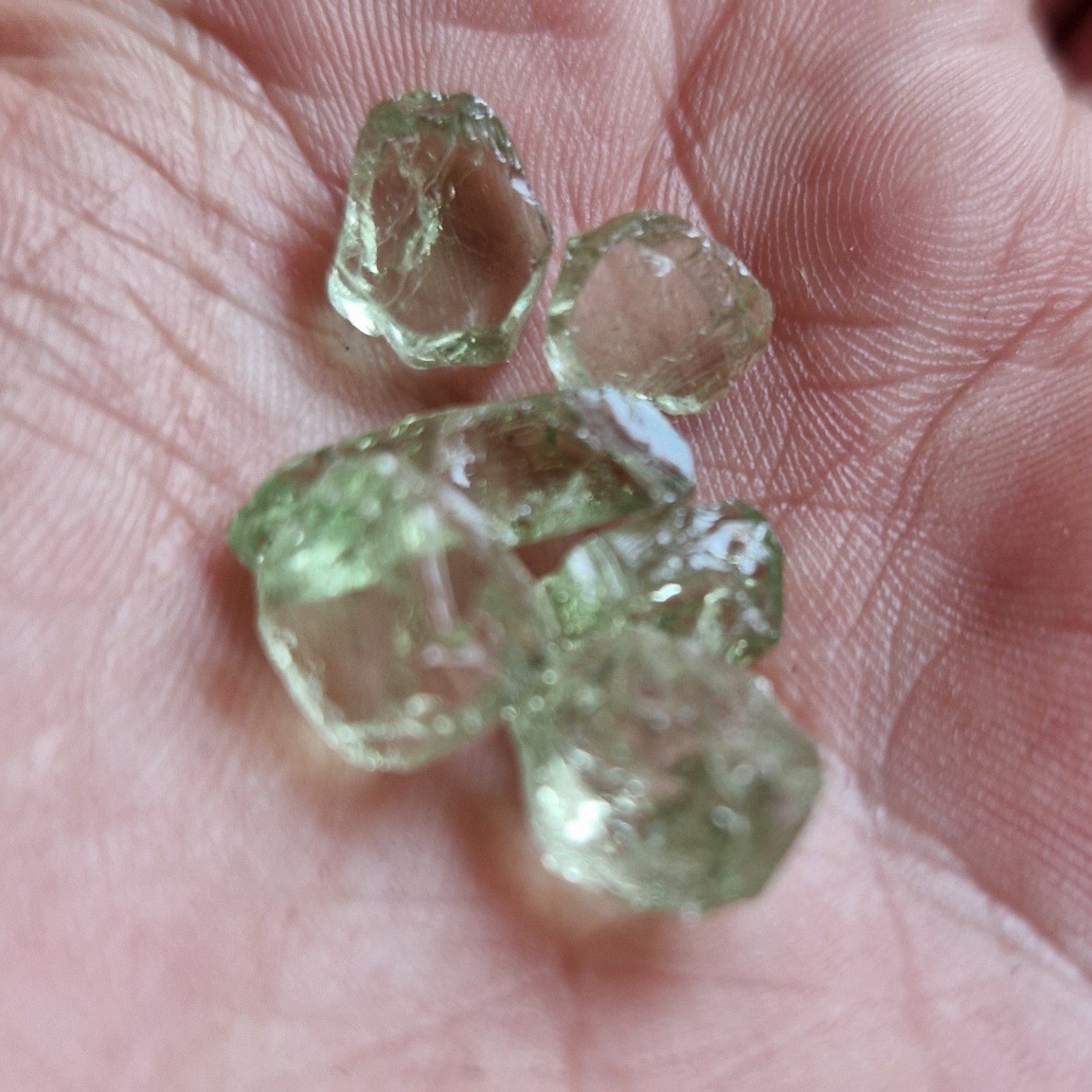 Grossular Garnets 27 ct/ 6 Facet Rough. VS. No treatment. Taita, Kenya. #GF276 Grossular Garnets 27 ct/ 6 Facet Rough. VS. No treatment. Taita, Kenya. #GF276