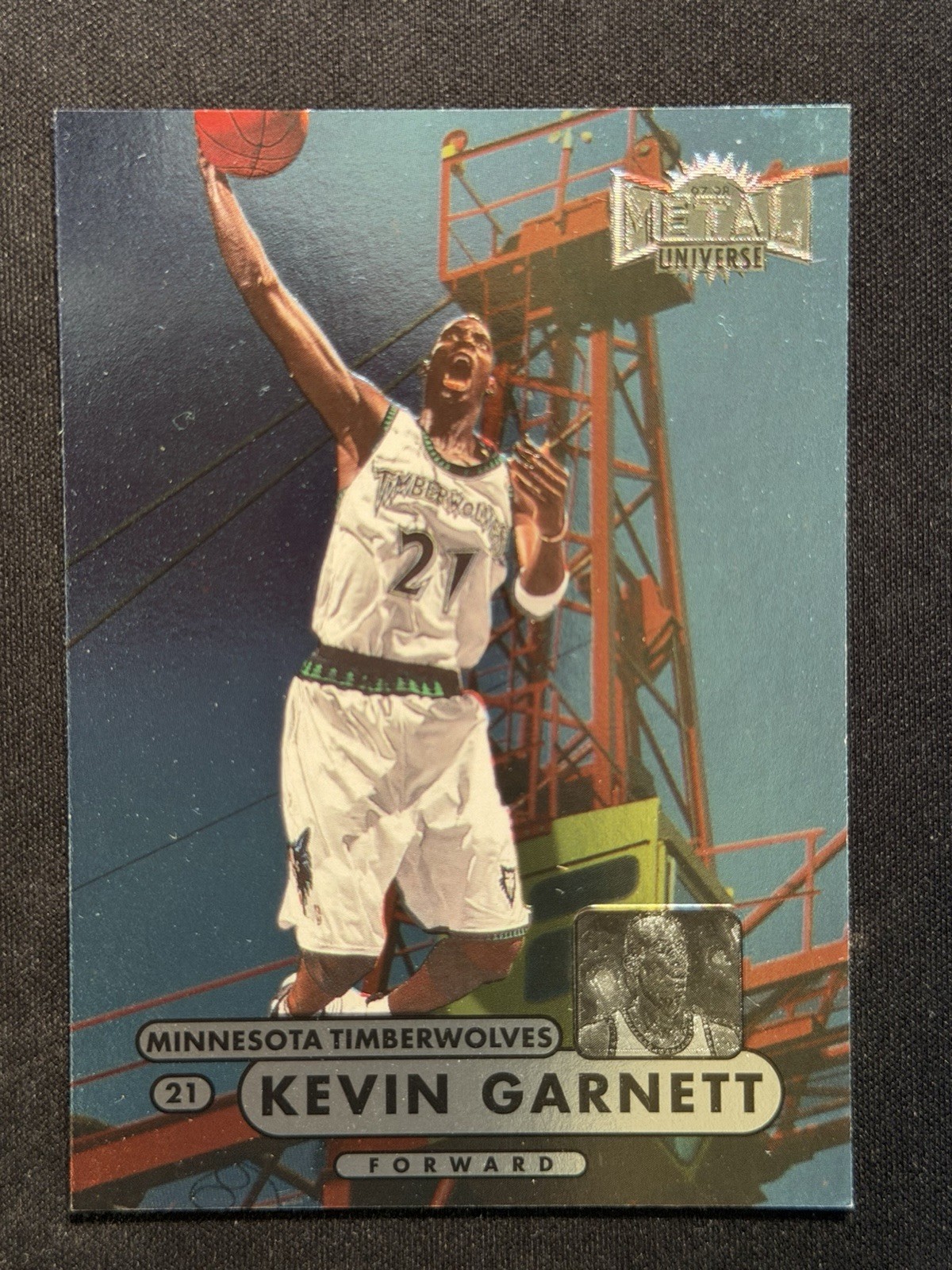 1997-98 Skybox Metal Universe Championship Preview - Kevin Garnett #41 1997-98 Skybox Metal Universe Championship Preview - Kevin Garnett #41